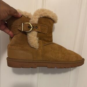 LAMO Cozy Tan Woman’s Boots